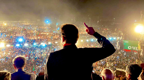 Why judiciary opened its doors at midnight on Saturday: Imran Khan